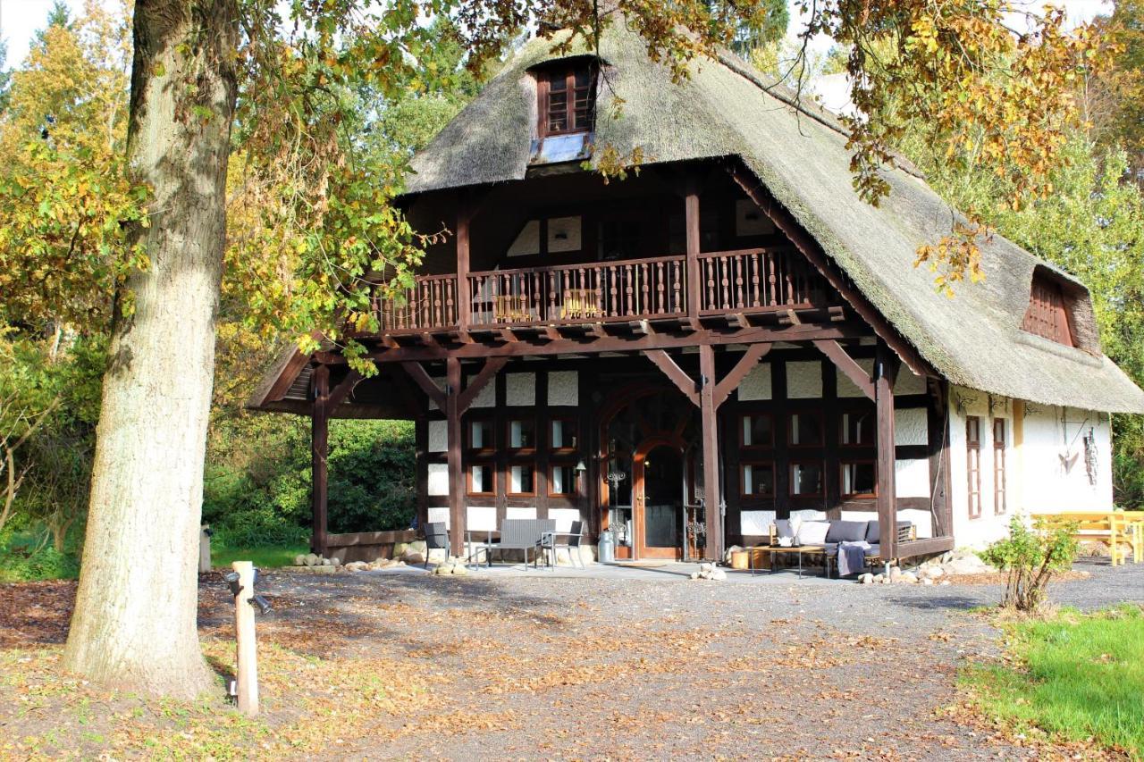 Ruhe Unter Reet-Haus Mit Sauna, Whirlpool Und Kamin Gnarrenburg Kültér fotó