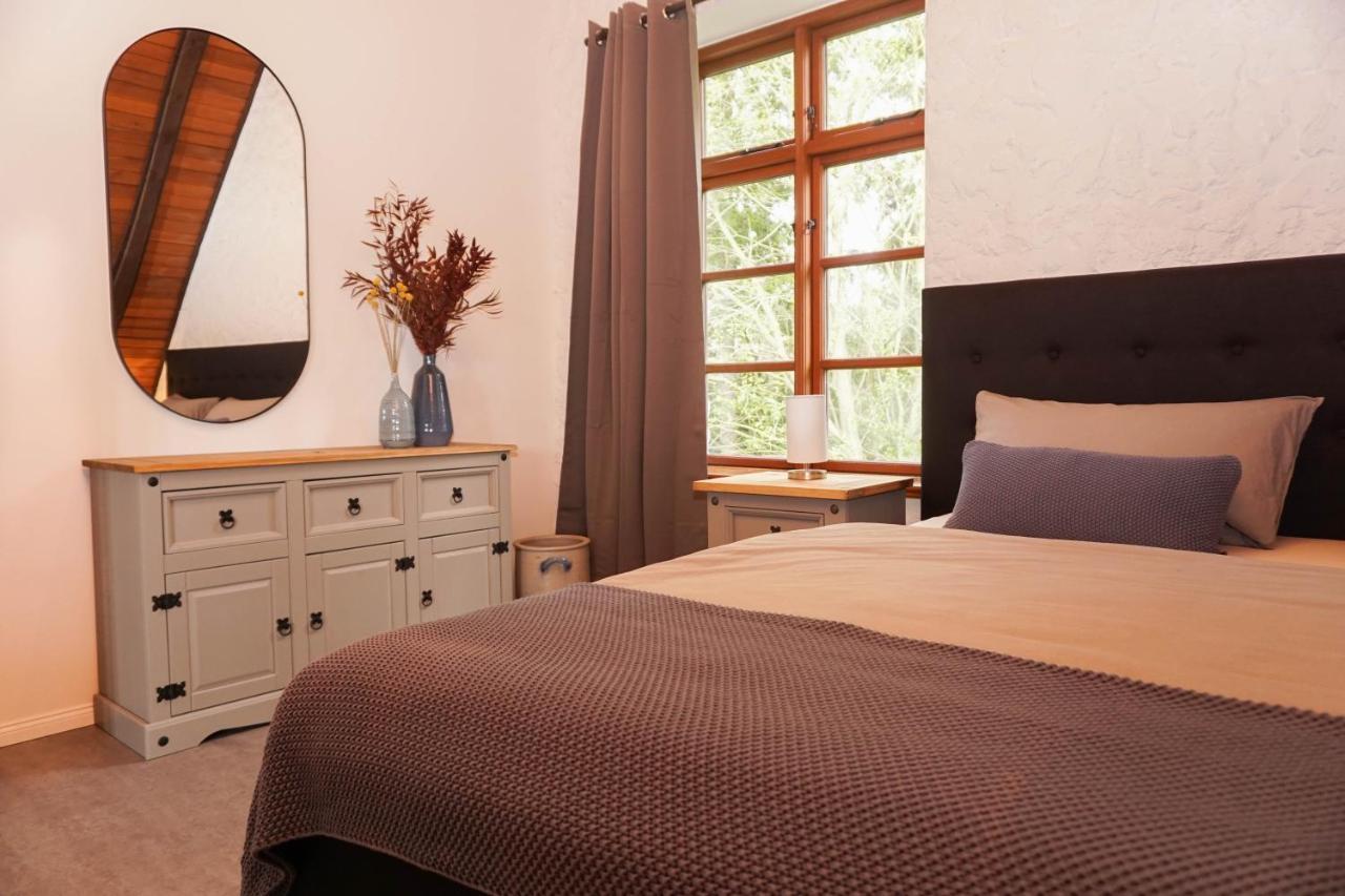 Ruhe Unter Reet-Haus Mit Sauna, Whirlpool Und Kamin Gnarrenburg Kültér fotó