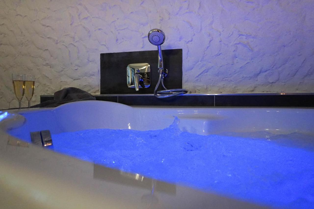 Ruhe Unter Reet-Haus Mit Sauna, Whirlpool Und Kamin Gnarrenburg Kültér fotó