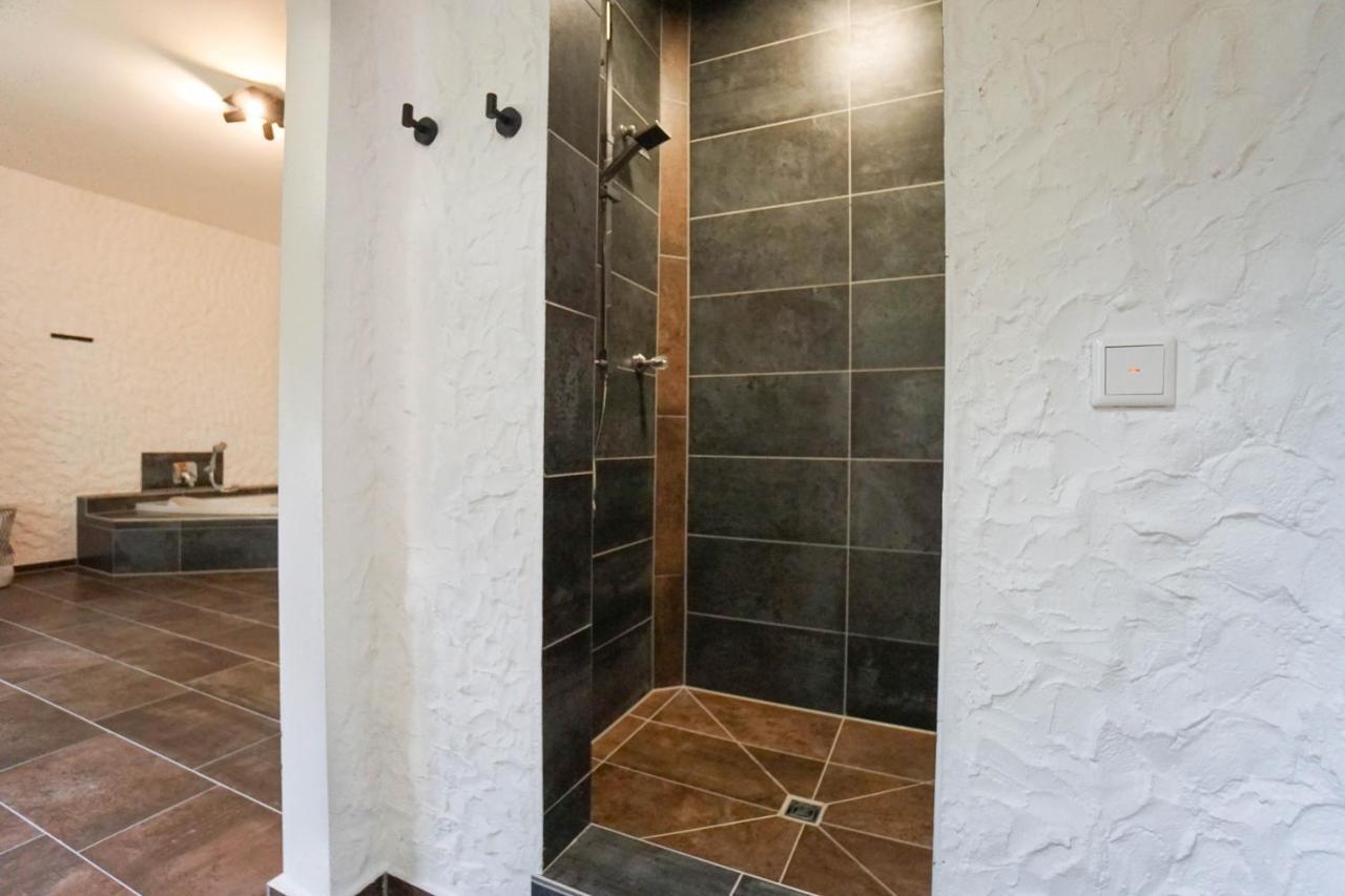 Ruhe Unter Reet-Haus Mit Sauna, Whirlpool Und Kamin Gnarrenburg Kültér fotó