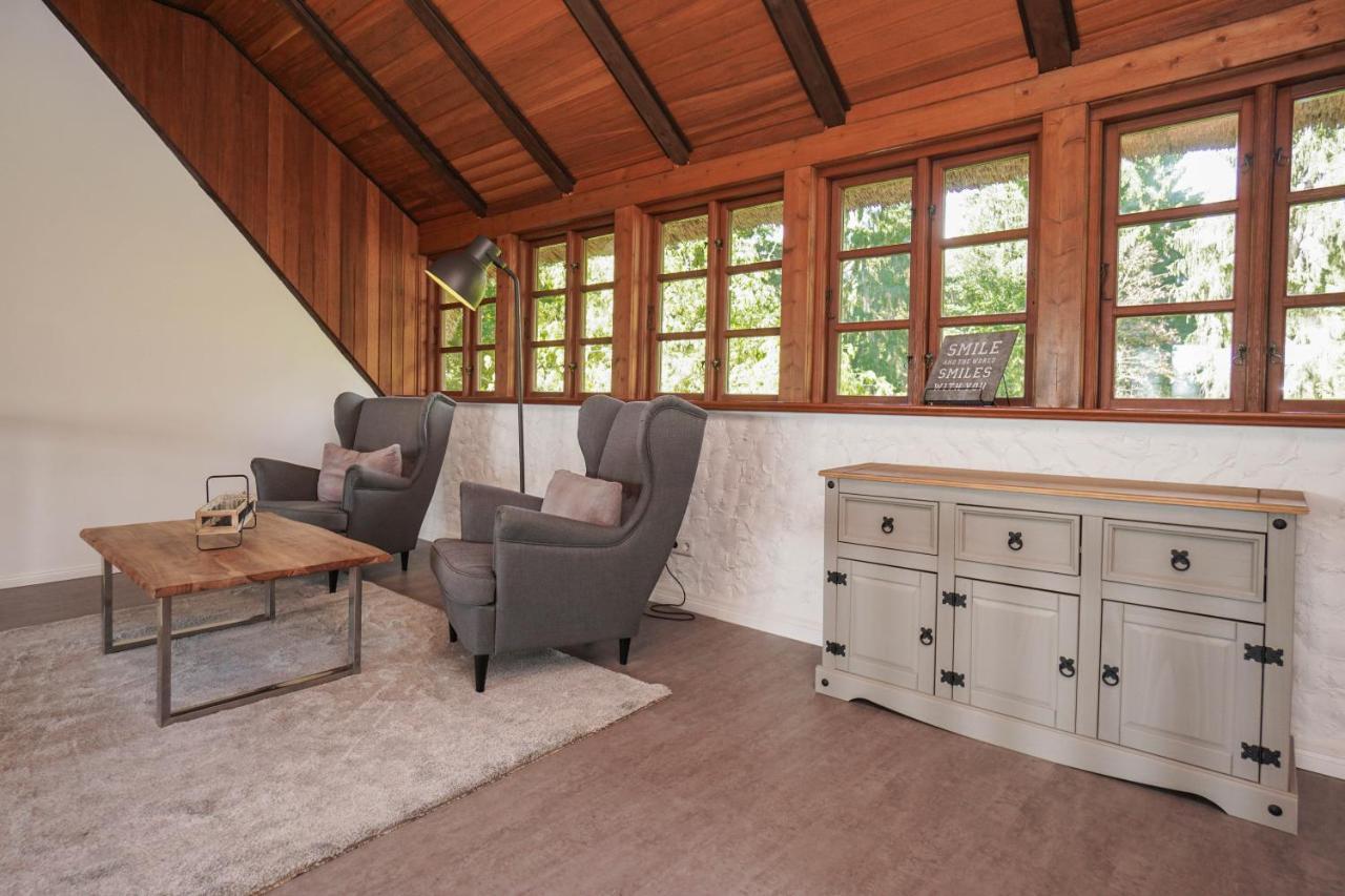 Ruhe Unter Reet-Haus Mit Sauna, Whirlpool Und Kamin Gnarrenburg Kültér fotó