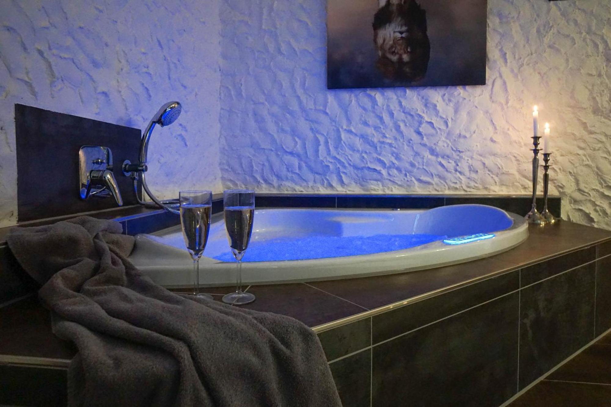 Ruhe Unter Reet-Haus Mit Sauna, Whirlpool Und Kamin Gnarrenburg Kültér fotó